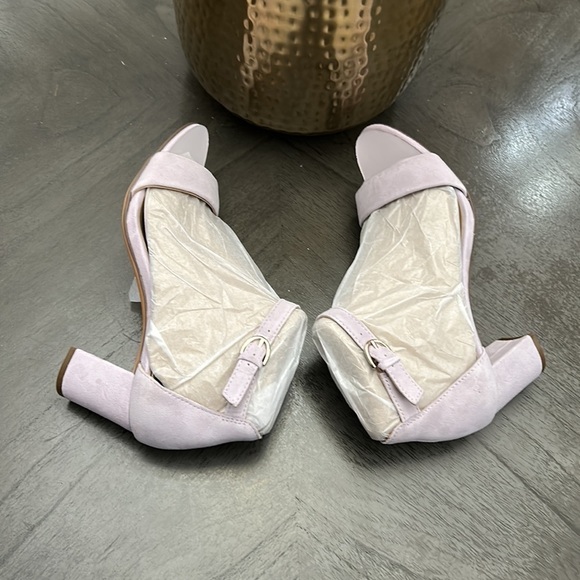 NATURALIZER Vera Ankle Strap Sandal In Iced Lilac - Picture 8 of 13